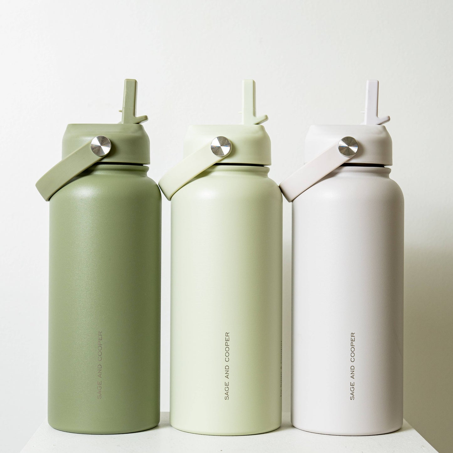 The Sage & Cooper Insulated Drink Bottle: Black / 1 Litre