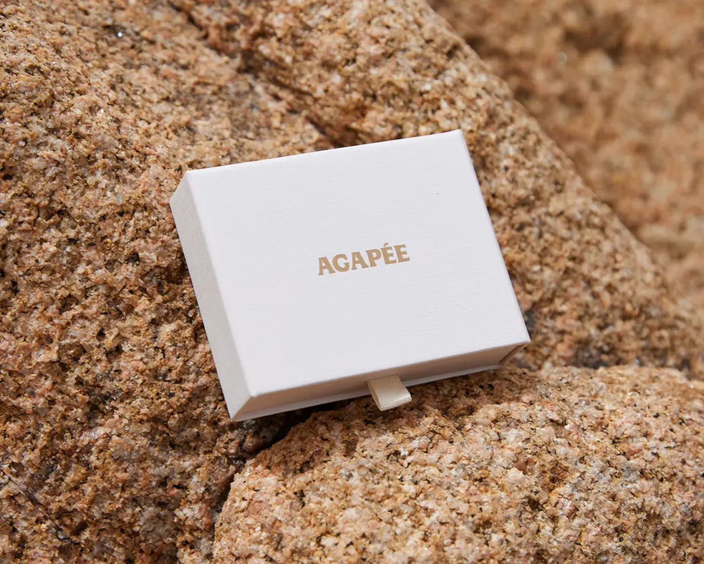 Agapée Perla Earrings | Gold Waterproof