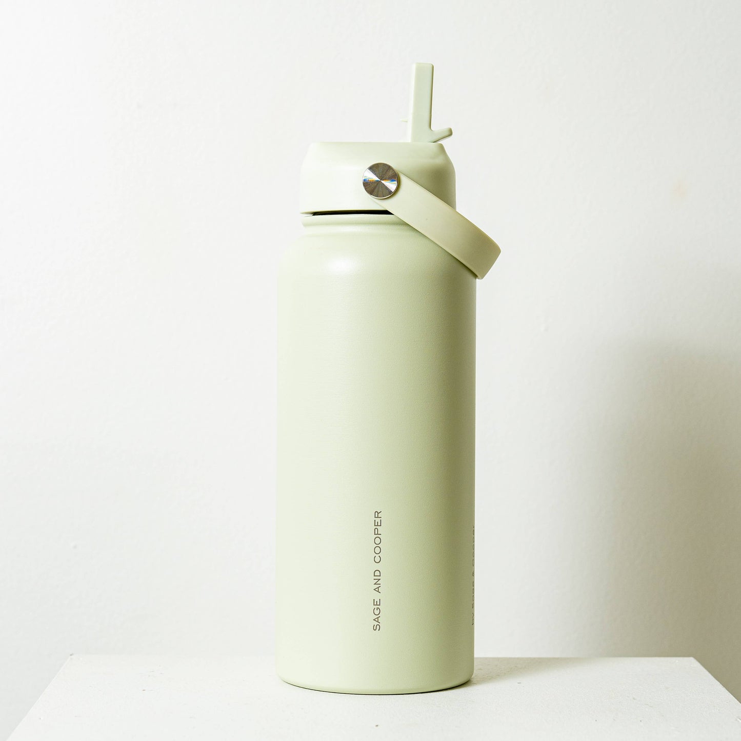 The Sage & Cooper Insulated Drink Bottle: Black / 1 Litre
