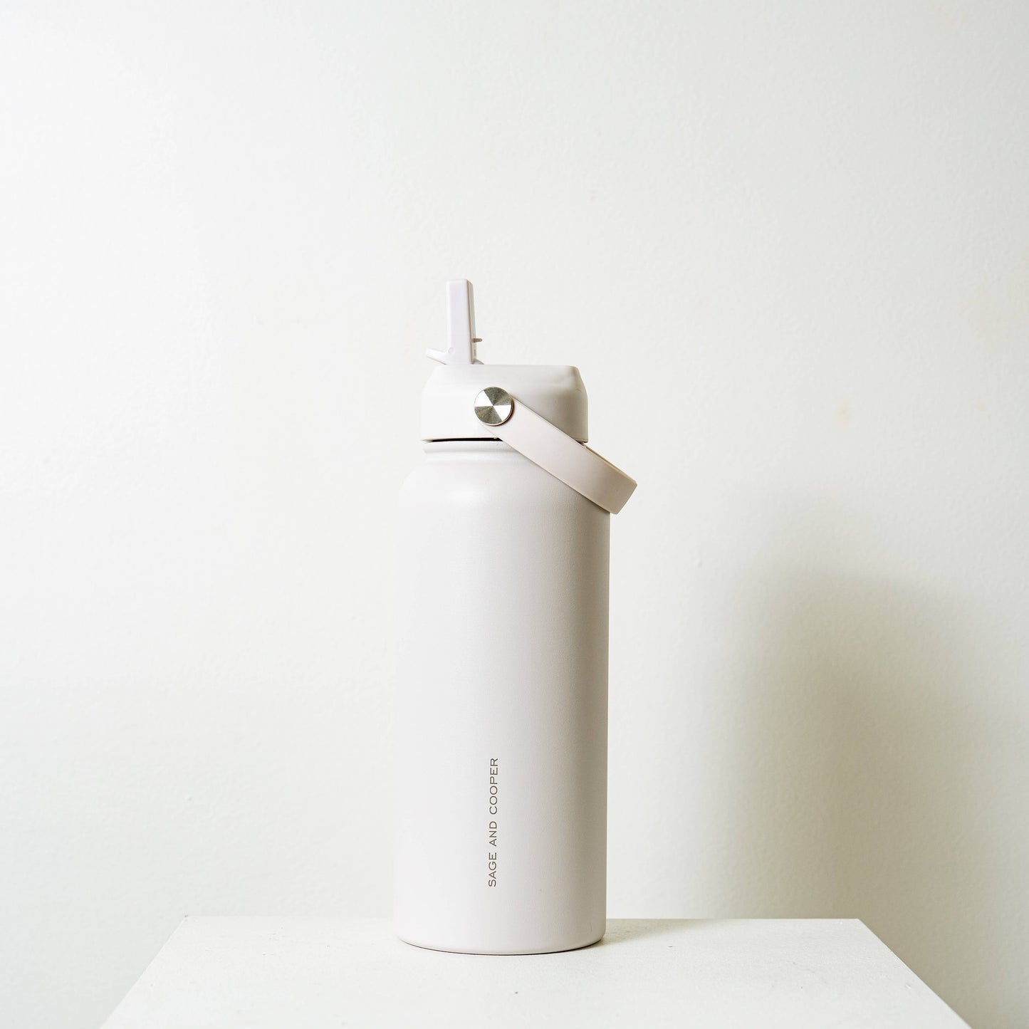 The Sage & Cooper Insulated Drink Bottle: Black / 1 Litre