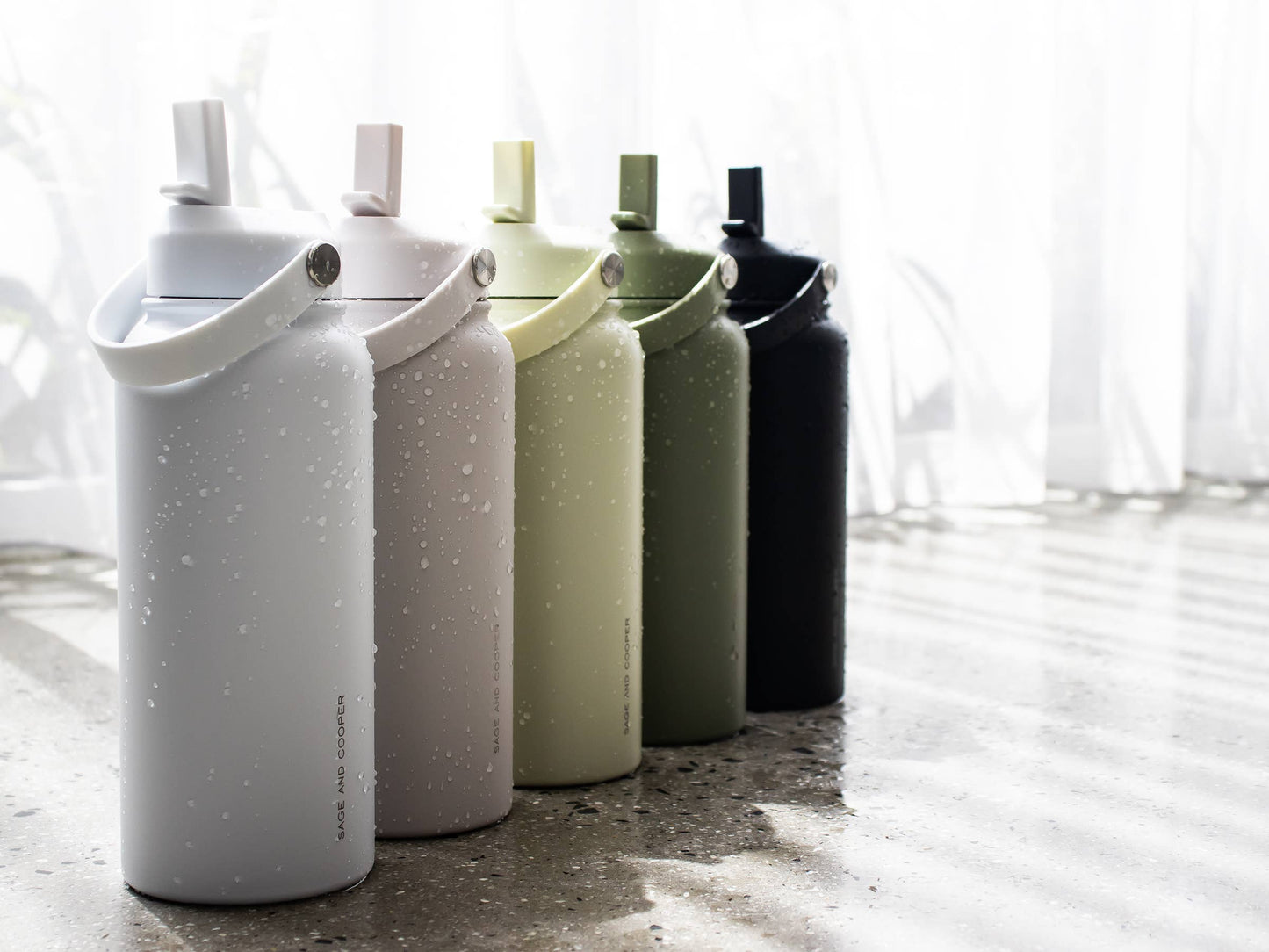 The Sage & Cooper Insulated Drink Bottle: Black / 1 Litre