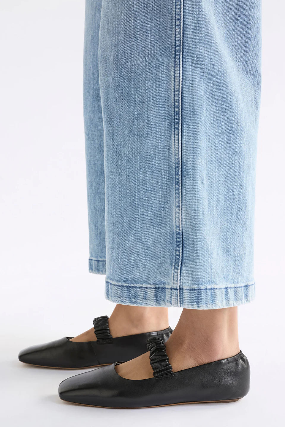 Kuren Flats / Black