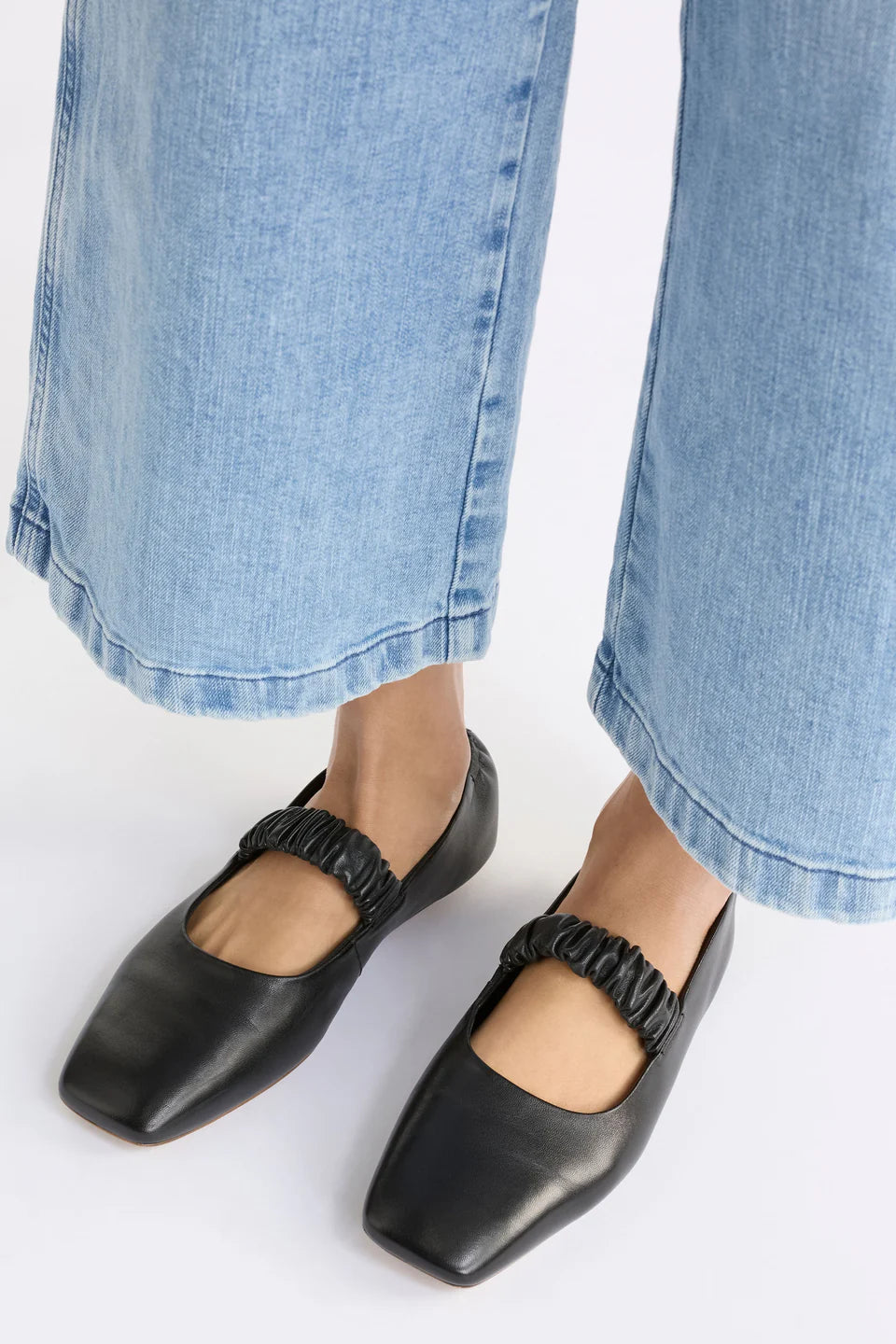 Kuren Flats / Black