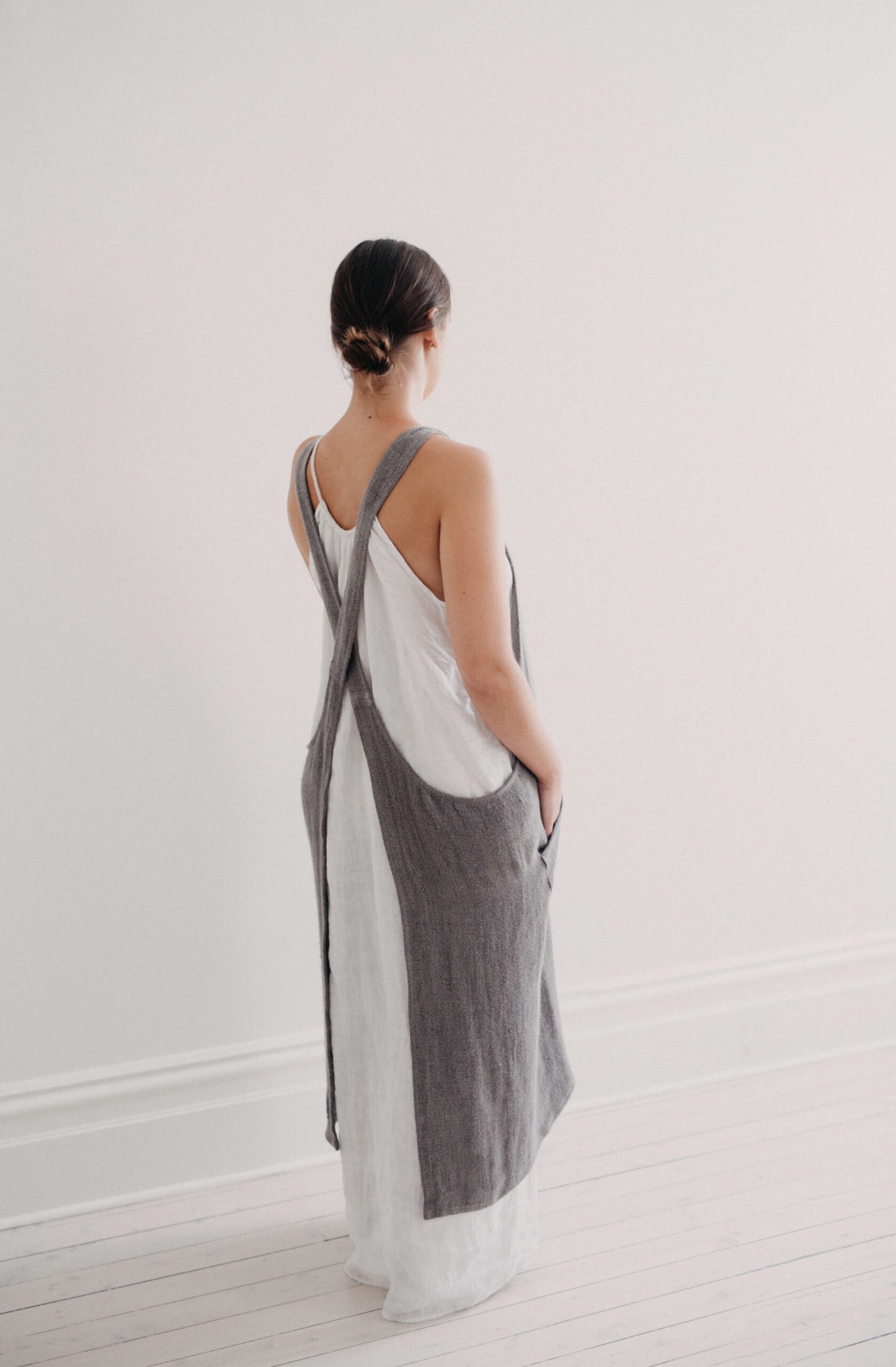 Harlow Woven Linen Apron | Stone