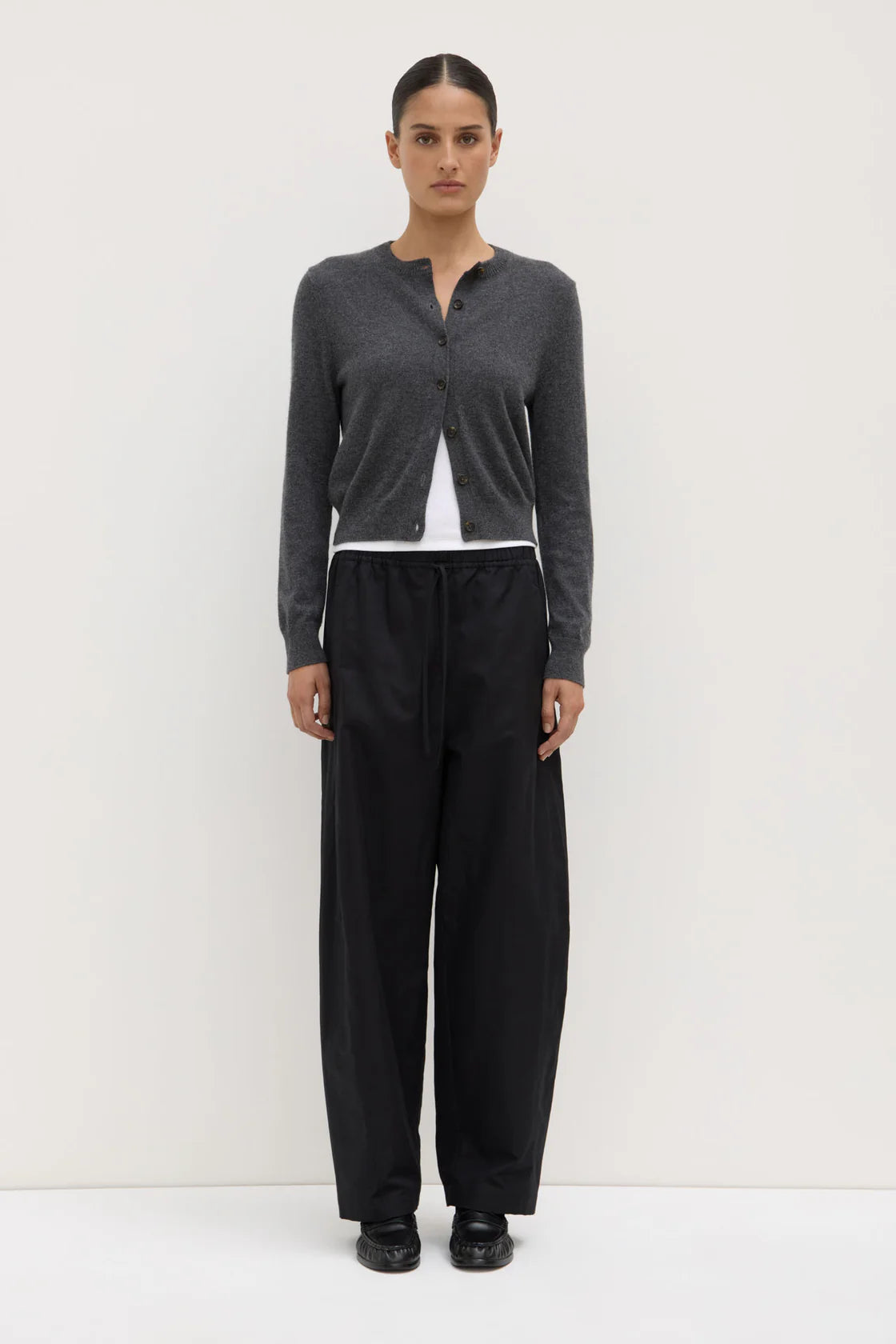 Lara Cashmere Knit / Cardigan - Charcoal