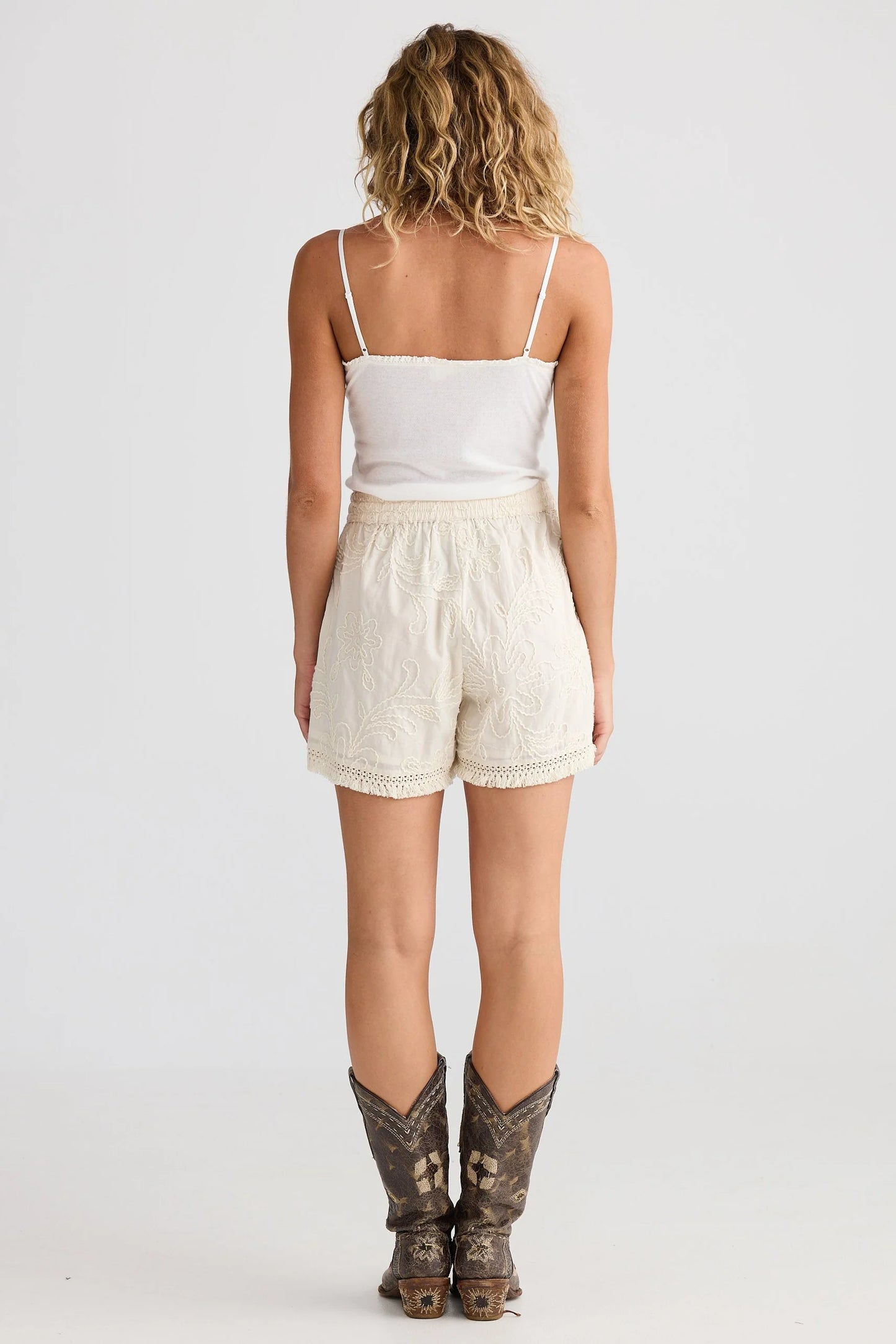 Chantilly Shorts / Natural Embroidery