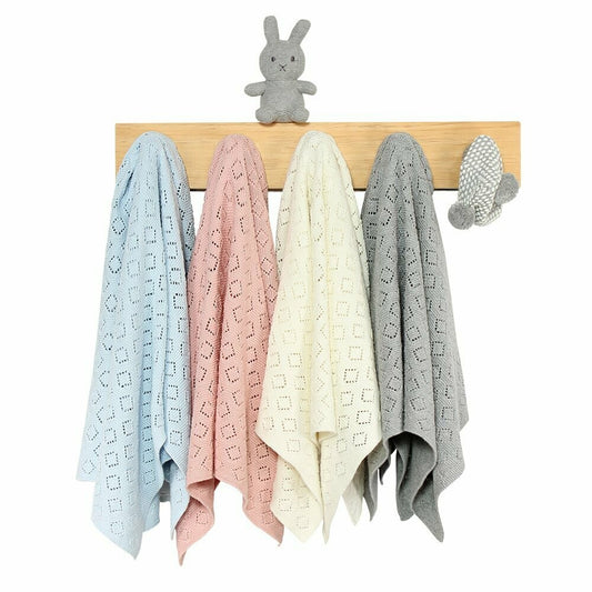 Knitted Baby Blanket / Milo - Diamond