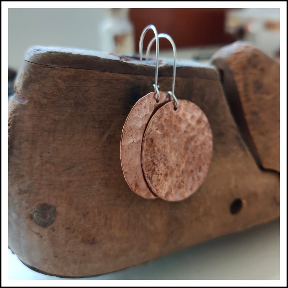 Distressed Copper Disc Kidney Wires