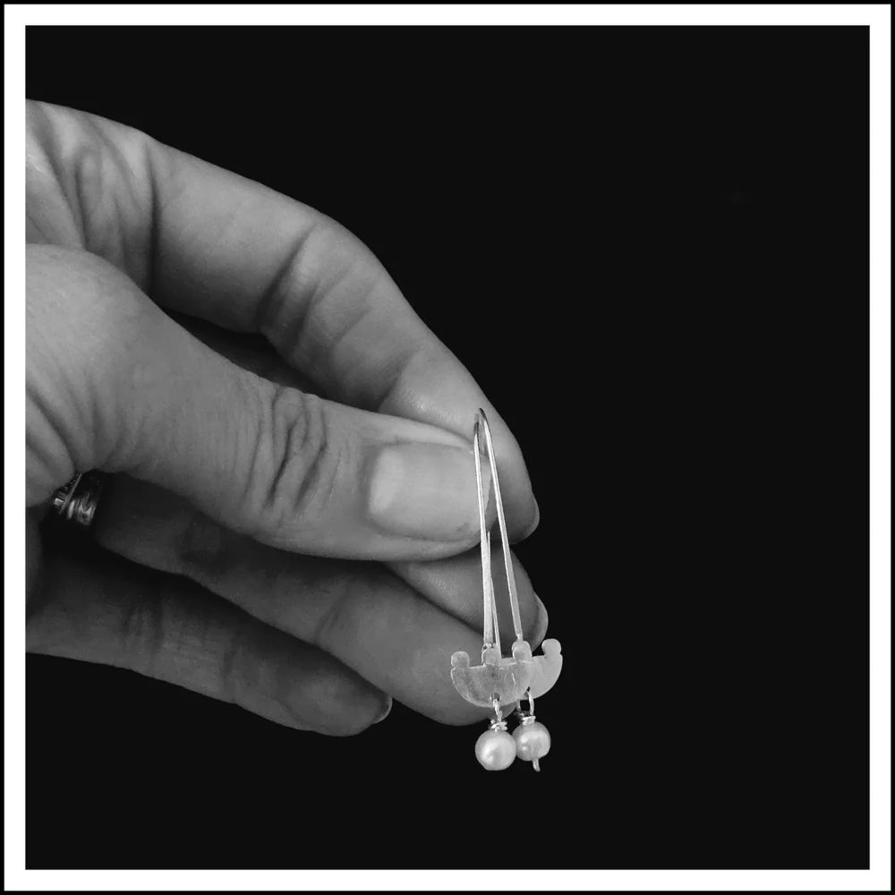 Regal Lustre pins