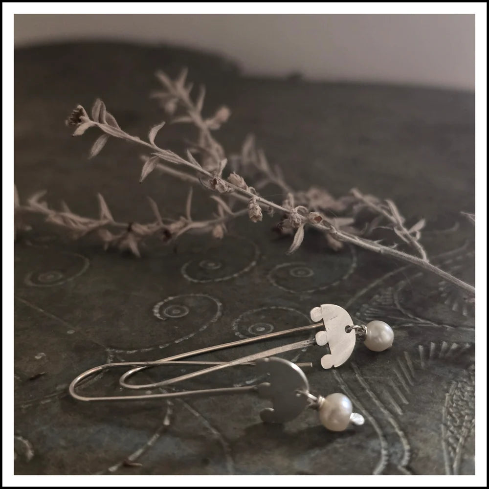 Regal Lustre pins