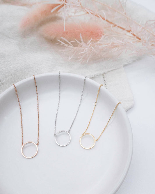 Geo Circle Necklace: Silver