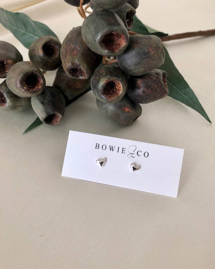 Mini Heart Stud Earrings: Silver