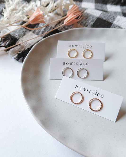 Circle Geo Stud Earrings: Gold