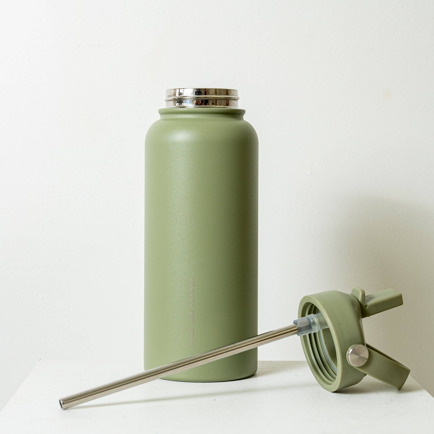 The Sage & Cooper Insulated Drink Bottle: White / 1 Litre