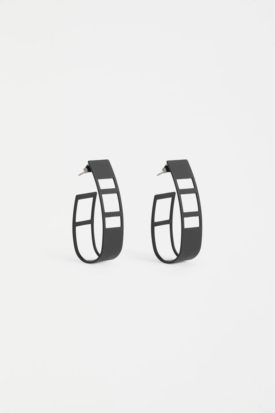 Skeni Earring