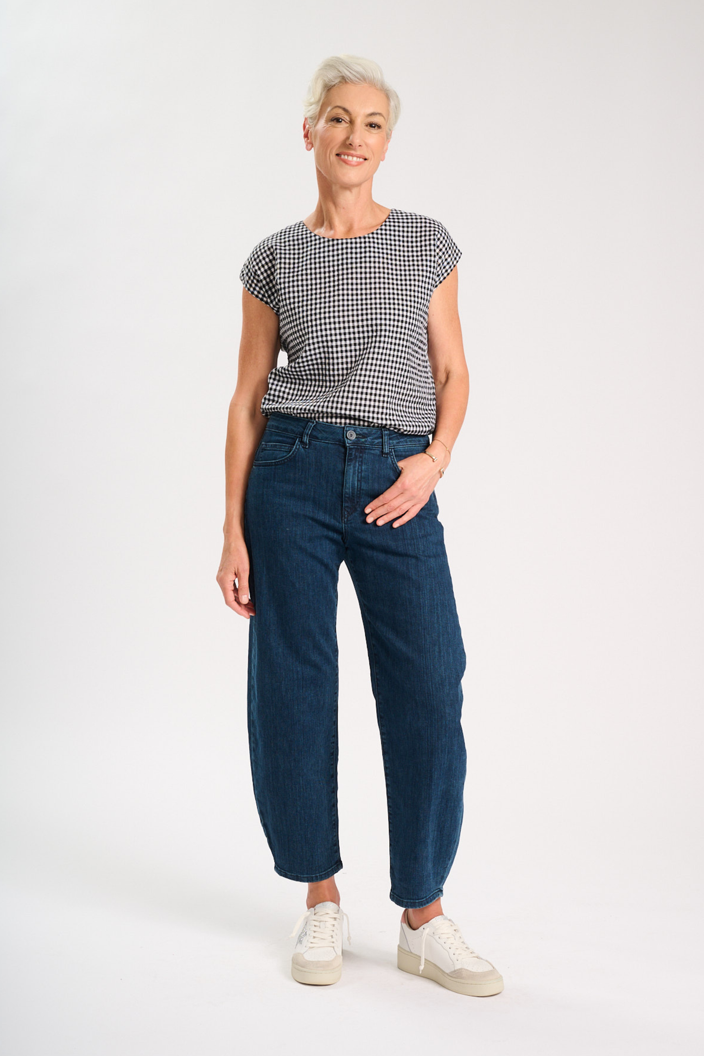 Greta Barrel Leg Jeans / Denim