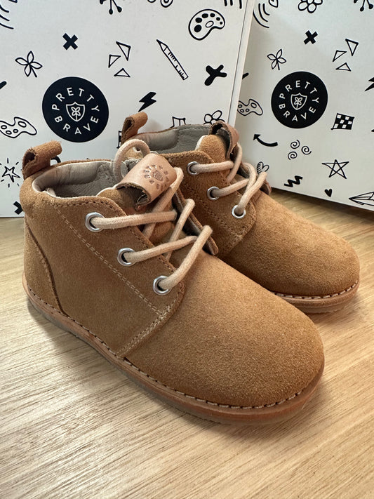 Pretty Brave Shoes - Desert Boot Tan