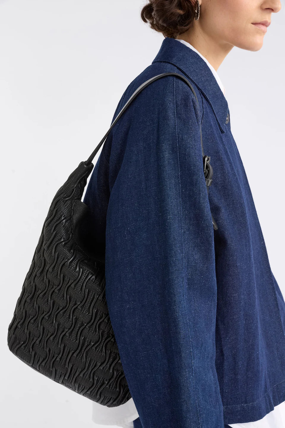 Lumme Smocked Shoulder Bag / Black