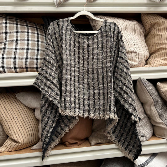 Liza Poncho Top / Black & Natural Blocks