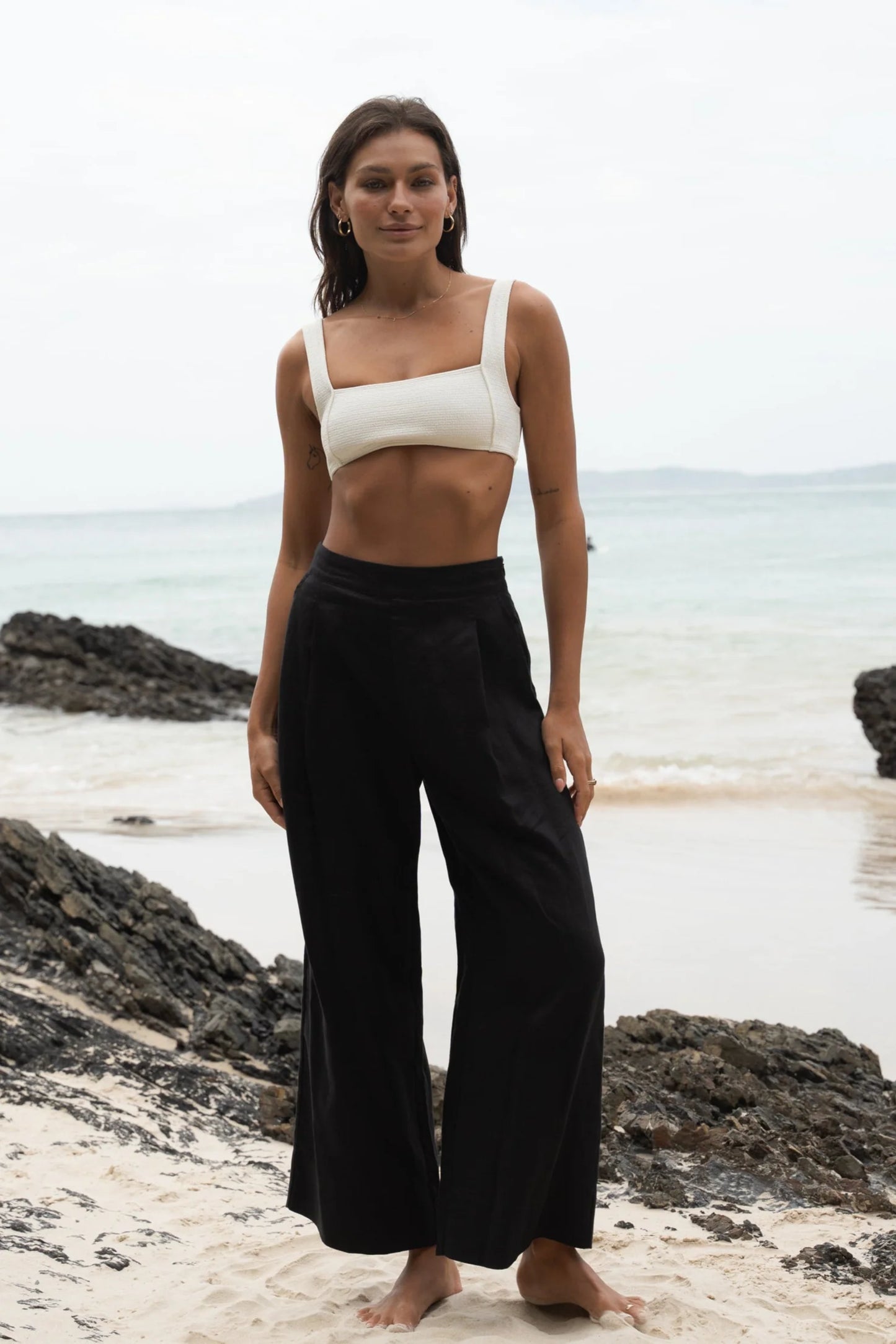 Ivy Cropped Linen Pants / Black