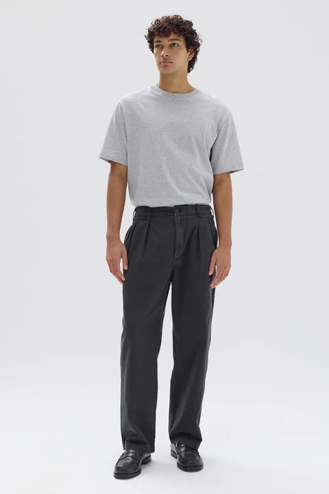 Miles Pleated Linen Chino | Washed Black