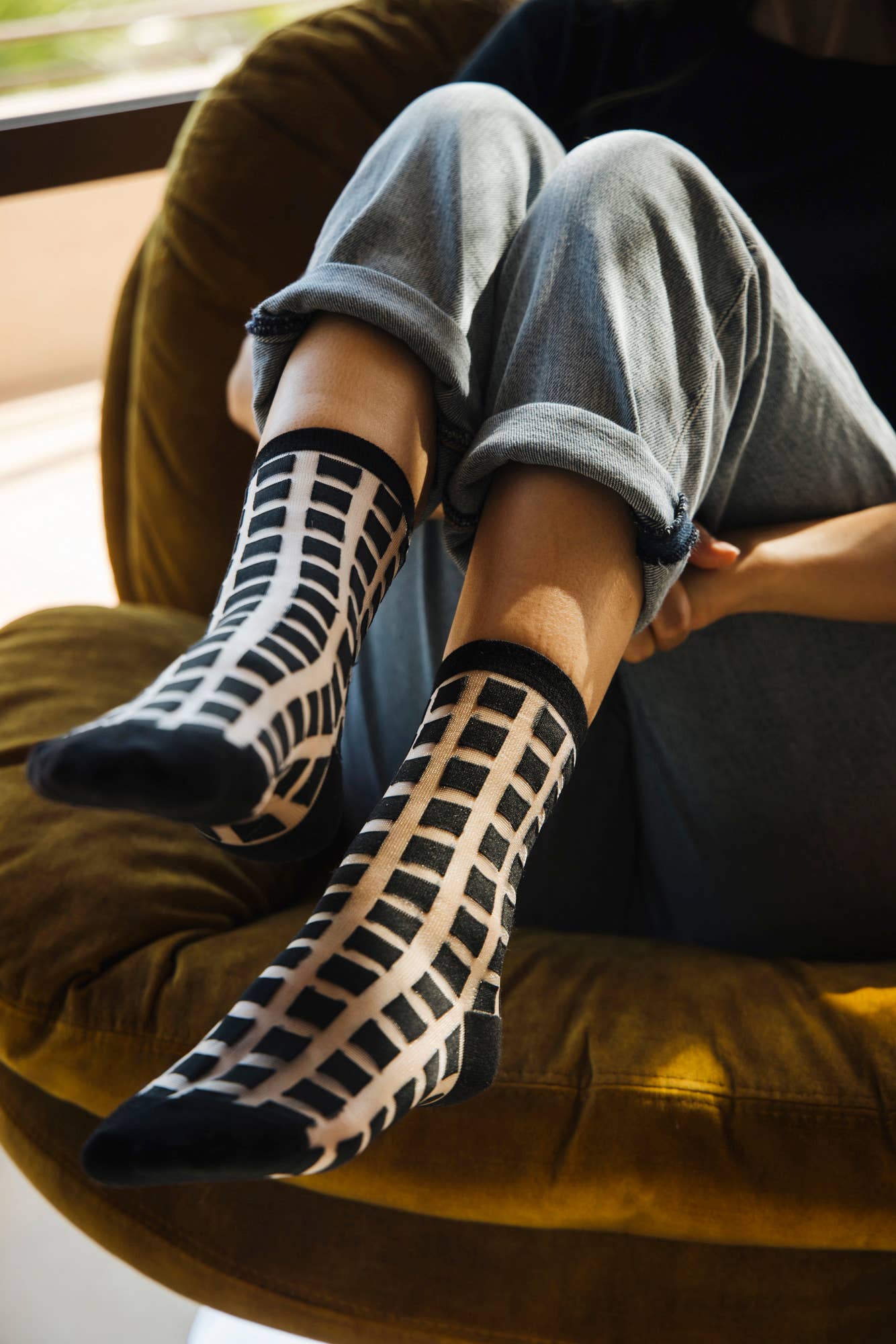 GINZA BLACK • Women's transparent graphic socks: 39/41
