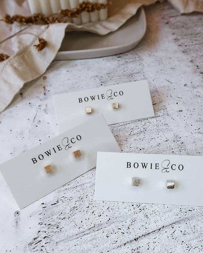 Cube Stud Earrings: Silver