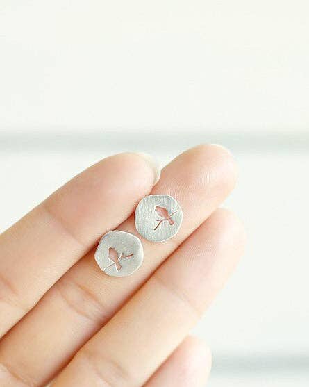 Bird Silhouette Stud Earrings: Silver