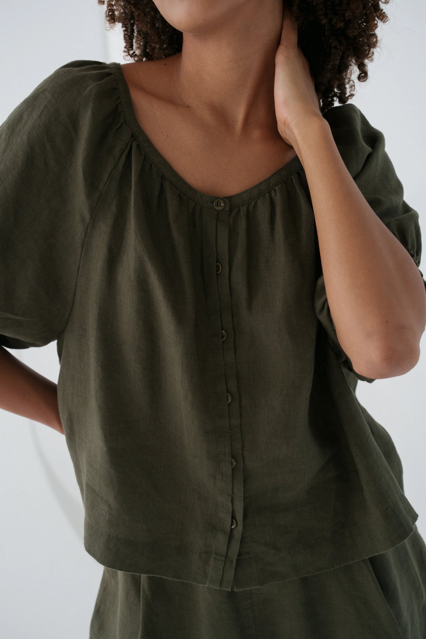 Pia Linen Top / Khaki