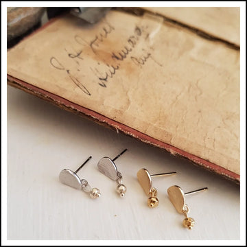 Earrings / Petal Studs