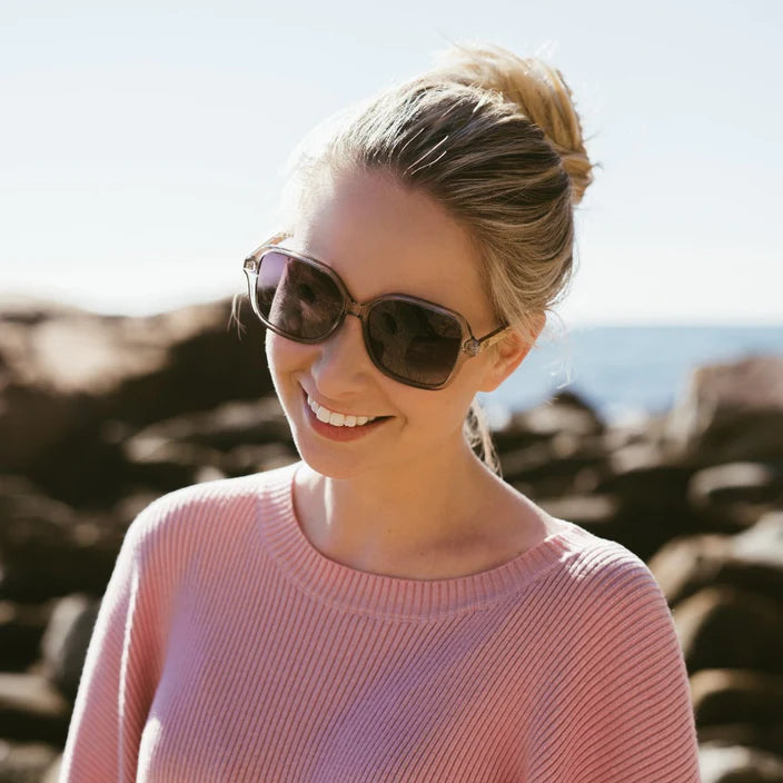 Soek Sunglasses / Scarlett - Grey Mist